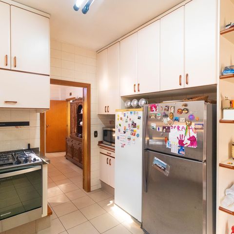 Casa para alugar com 450m², 5 quartos e 4 vagasCozinha
