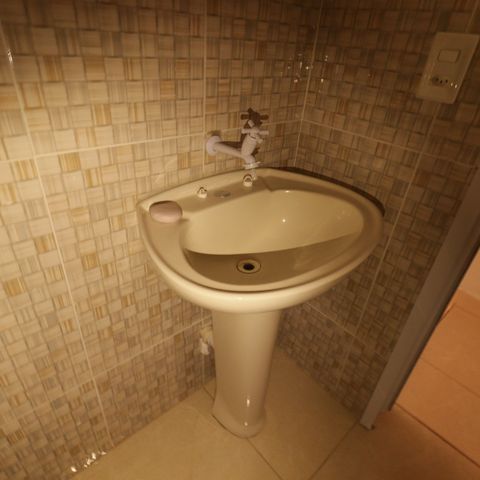 Casa à venda com 190m², 8 quartos e sem vaga Casa à venda com 190m², 8 quartos e sem vagaBanheiro