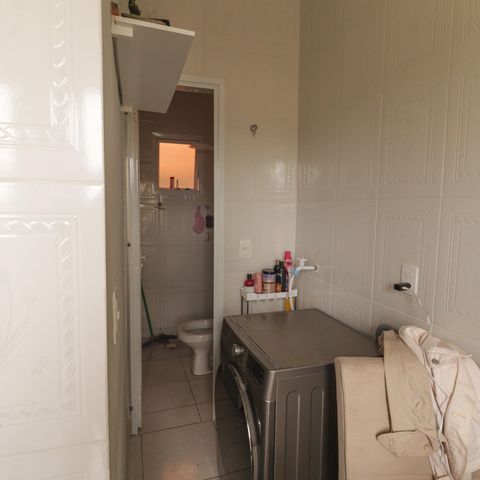 Casa à venda com 190m², 8 quartos e sem vaga Casa à venda com 190m², 8 quartos e sem vagaCasa 2 - Área de Serviço 1