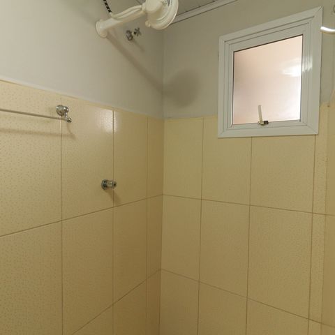 Casa à venda com 190m², 8 quartos e sem vaga Casa à venda com 190m², 8 quartos e sem vagaCasa 3 - Banheiro