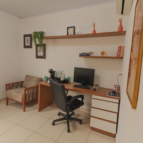 Casa à venda com 190m², 8 quartos e sem vaga Casa à venda com 190m², 8 quartos e sem vagaCasa 3 - Quarto
