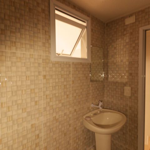Casa à venda com 190m², 8 quartos e sem vaga Casa à venda com 190m², 8 quartos e sem vagaBanheiro