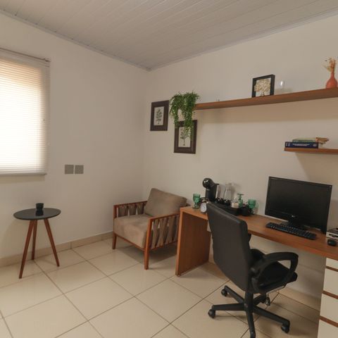 Casa à venda com 190m², 8 quartos e sem vaga Casa à venda com 190m², 8 quartos e sem vagaCasa 3 - Quarto