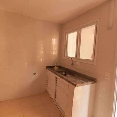 Casa à venda com 190m², 8 quartos e sem vaga Casa à venda com 190m², 8 quartos e sem vagaCozinha
