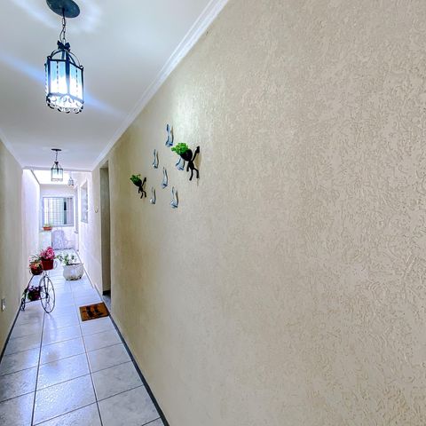 Casa à venda com 95m², 2 quartos e 2 vagasÁrea externa