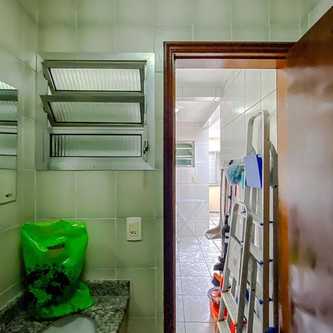 Casa à venda com 95m², 2 quartos e 2 vagasBanheiro Social