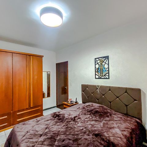 Casa à venda com 95m², 2 quartos e 2 vagasSuíte 1