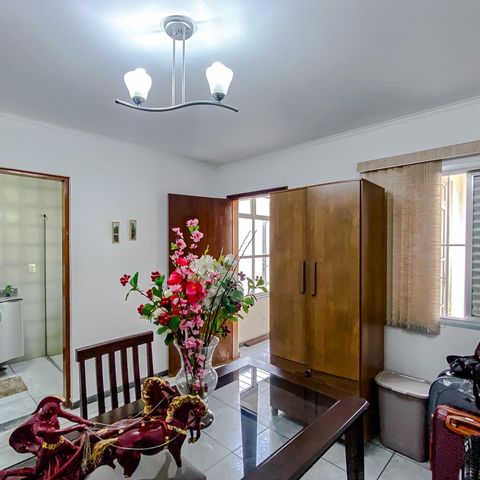 Casa à venda com 95m², 2 quartos e 2 vagasSuíte 2