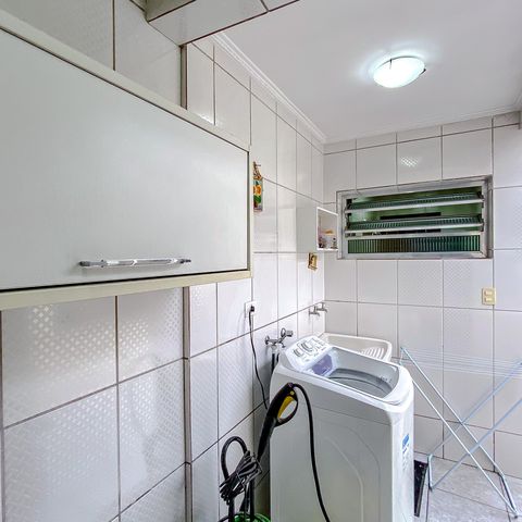 Casa à venda com 95m², 2 quartos e 2 vagasÁrea de Serviço