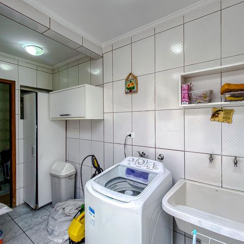 Casa à venda com 95m², 2 quartos e 2 vagasÁrea de Serviço