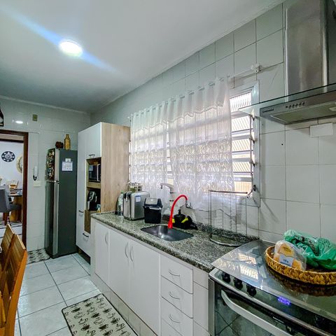 Casa à venda com 95m², 2 quartos e 2 vagasCozinha