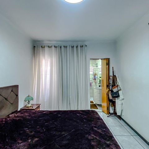 Casa à venda com 95m², 2 quartos e 2 vagasSuíte 1
