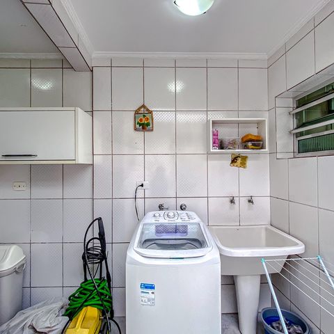 Casa à venda com 95m², 2 quartos e 2 vagasÁrea de Serviço