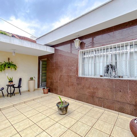 Casa à venda com 95m², 2 quartos e 2 vagasGaragem