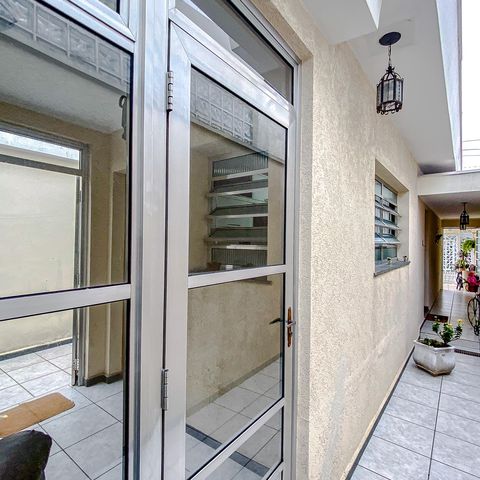 Casa à venda com 95m², 2 quartos e 2 vagasÁrea externa
