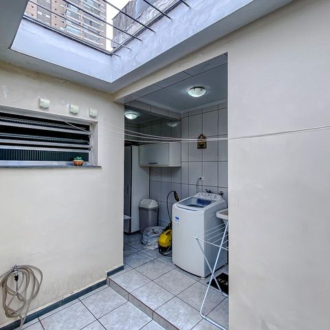 Casa à venda com 95m², 2 quartos e 2 vagasÁrea de Serviço