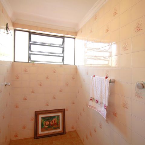 Casa para alugar com 420m², 5 quartos e 4 vagasBanheiro 2