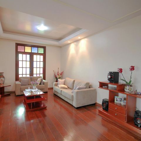 Casa para alugar com 420m², 5 quartos e 4 vagasSala