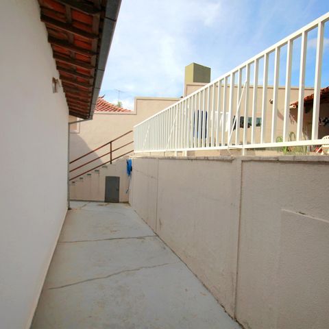 Casa para alugar com 420m², 5 quartos e 4 vagasCorredor externo