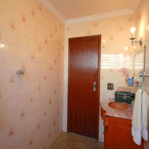 Casa para alugar com 420m², 5 quartos e 4 vagasBanheiro 2