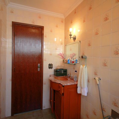 Casa para alugar com 420m², 5 quartos e 4 vagasBanheiro 2