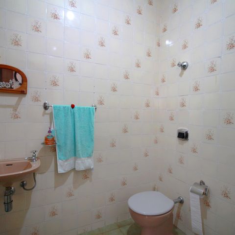 Casa para alugar com 420m², 5 quartos e 4 vagasBanheiro de serviço