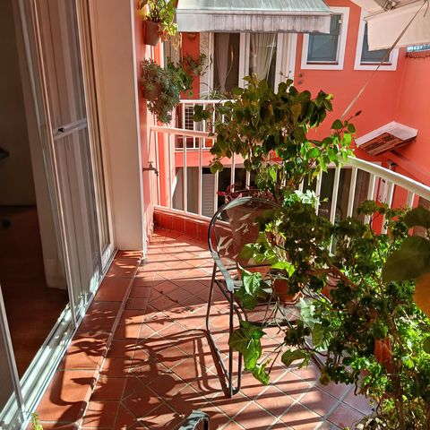 Casa à venda com 248m², 3 quartos e 2 vagas Casa à venda com 248m², 3 quartos e 2 vagasVaranda da sala