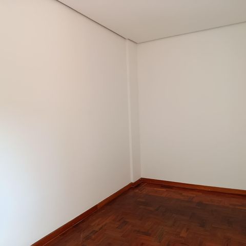 Casa à venda com 248m², 3 quartos e 2 vagas Casa à venda com 248m², 3 quartos e 2 vagasEdícula /Quarto