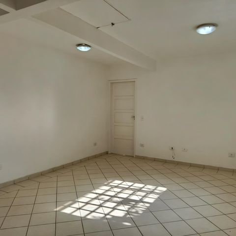 Casa à venda com 248m², 3 quartos e 2 vagas Casa à venda com 248m², 3 quartos e 2 vagasEdícula /Sala
