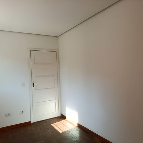 Casa à venda com 248m², 3 quartos e 2 vagas Casa à venda com 248m², 3 quartos e 2 vagasEdícula/Quarto