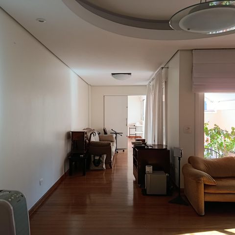 Casa à venda com 248m², 3 quartos e 2 vagas Casa à venda com 248m², 3 quartos e 2 vagasSala
