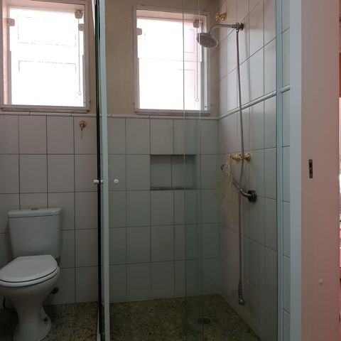 Casa à venda com 248m², 3 quartos e 2 vagas Casa à venda com 248m², 3 quartos e 2 vagasBanheiro da Suíte