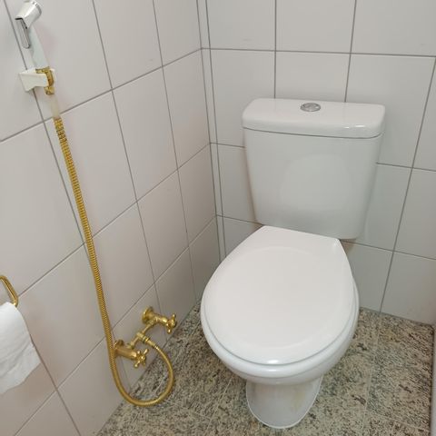 Casa à venda com 248m², 3 quartos e 2 vagas Casa à venda com 248m², 3 quartos e 2 vagasBanheiro da Suíte