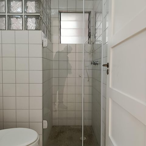 Casa à venda com 248m², 3 quartos e 2 vagas Casa à venda com 248m², 3 quartos e 2 vagasEdícula /Banheiro