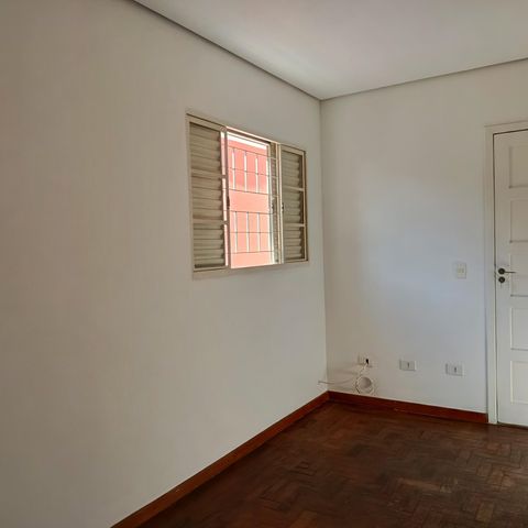 Casa à venda com 248m², 3 quartos e 2 vagas Casa à venda com 248m², 3 quartos e 2 vagasEdícula /Quarto