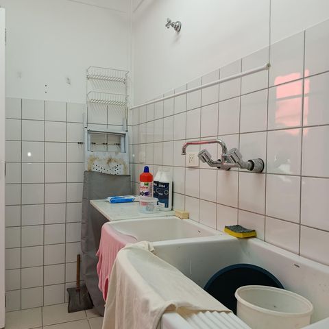 Casa à venda com 248m², 3 quartos e 2 vagas Casa à venda com 248m², 3 quartos e 2 vagasÁrea de Serviço