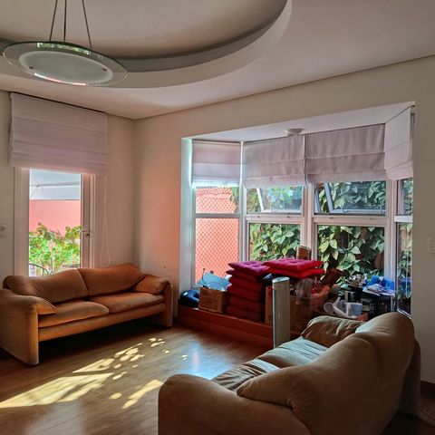 Casa à venda com 248m², 3 quartos e 2 vagas Casa à venda com 248m², 3 quartos e 2 vagasSala