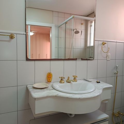 Casa à venda com 248m², 3 quartos e 2 vagas Casa à venda com 248m², 3 quartos e 2 vagasBanheiro da Suíte