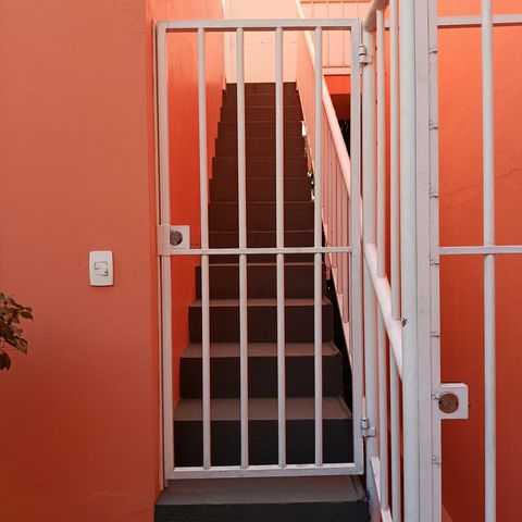 Casa à venda com 248m², 3 quartos e 2 vagas Casa à venda com 248m², 3 quartos e 2 vagasEdícula com entrada independente