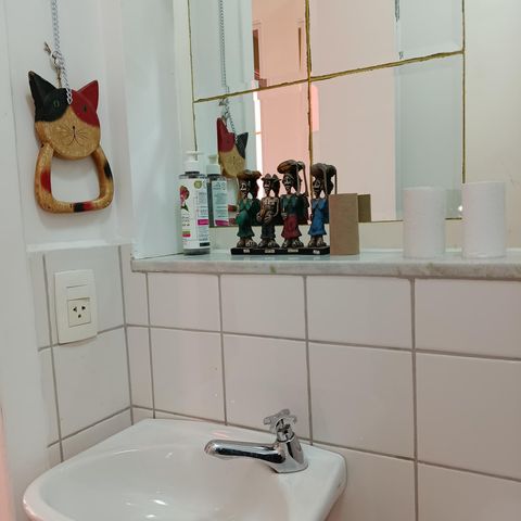 Casa à venda com 248m², 3 quartos e 2 vagas Casa à venda com 248m², 3 quartos e 2 vagasBanheiro
