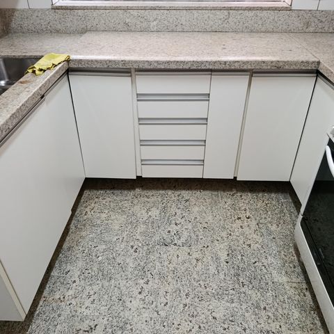 Casa à venda com 248m², 3 quartos e 2 vagas Casa à venda com 248m², 3 quartos e 2 vagasCozinha
