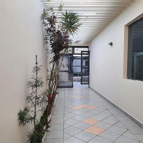 Casa à venda com 220m², 3 quartos e 3 vagas