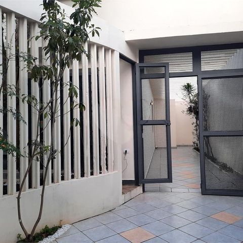 Casa à venda com 220m², 3 quartos e 3 vagas