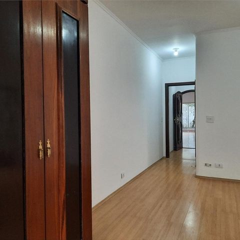 Casa à venda com 220m², 3 quartos e 3 vagas