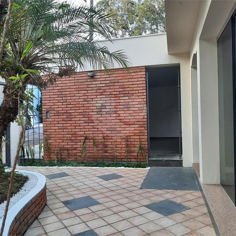 Casa à venda com 220m², 3 quartos e 3 vagas