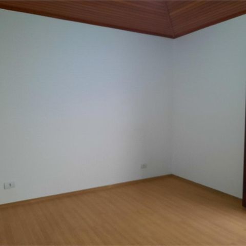 Casa à venda com 220m², 3 quartos e 3 vagas