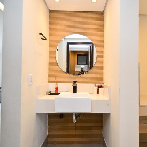 Casa à venda com 420m², 6 quartos e 2 vagas Casa à venda com 420m², 6 quartos e 2 vagasBanheiro social 2