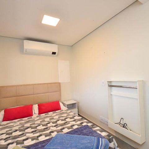 Casa à venda com 420m², 6 quartos e 2 vagas Casa à venda com 420m², 6 quartos e 2 vagasQuarto 1