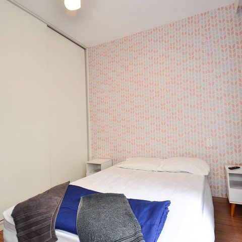 Casa à venda com 420m², 6 quartos e 2 vagas Casa à venda com 420m², 6 quartos e 2 vagasQuarto 2