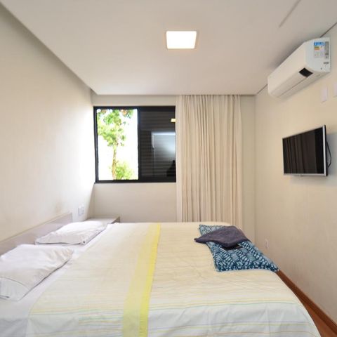 Casa à venda com 420m², 6 quartos e 2 vagas Casa à venda com 420m², 6 quartos e 2 vagasSuite